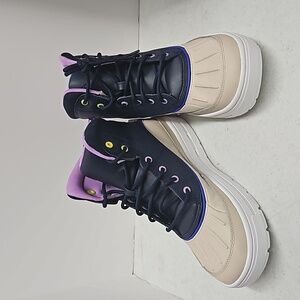 Nike woodside 2 high size youth 5.5 sneakers NEW